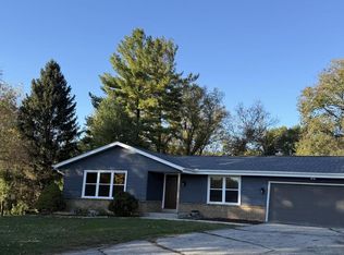 3232 Willow Creek Rd, Colgate, WI 53017