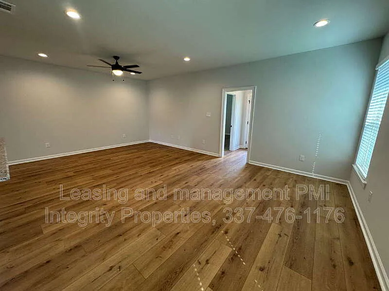 4 bed, 2.0 bath, 1568 sqft, $2,195 — Photo 3