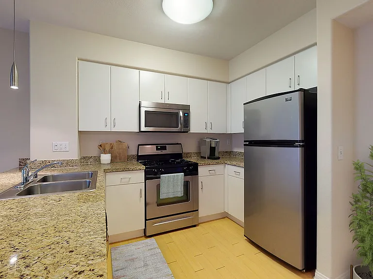 5600 Wilshire — Photo 19