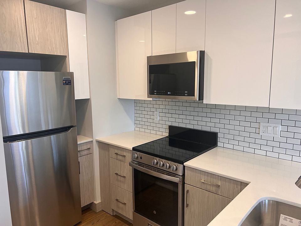 1st image of 21 Peterborough St #20A