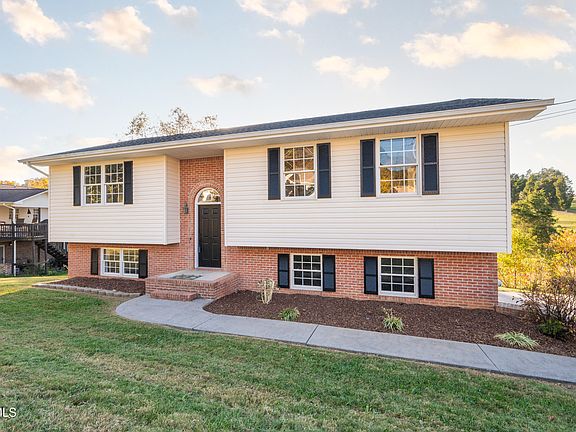 2nd image of 114 Valley Crest Dr