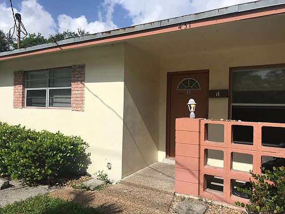 3rd image of 437 NW 9th Ave APT 1