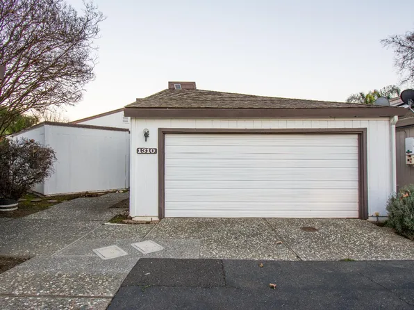 1310 Hawthorne Court, Dixon, CA 95620