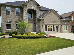 24715 Briar Bay Dr, Macomb, MI 48042