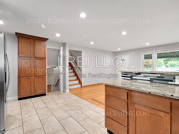 5th image of 4007 Blossomwood Dr
