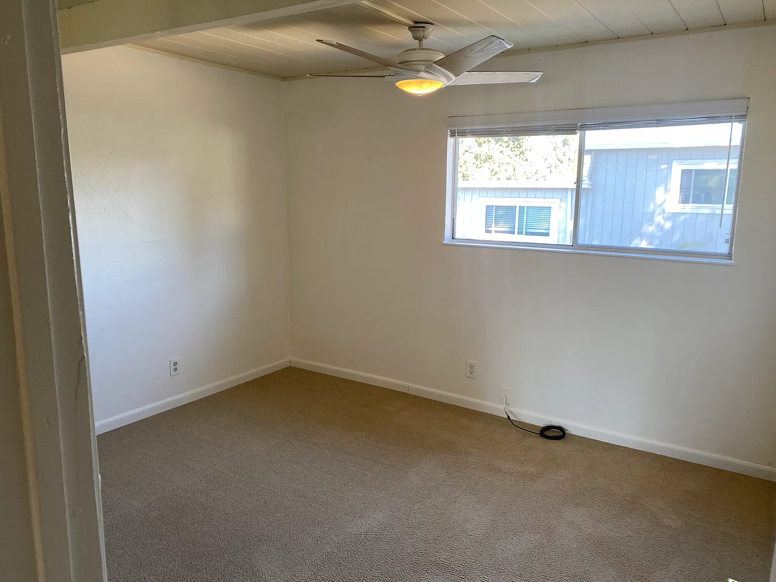 2 bed, 900 sqft, $2,100 — Photo 4