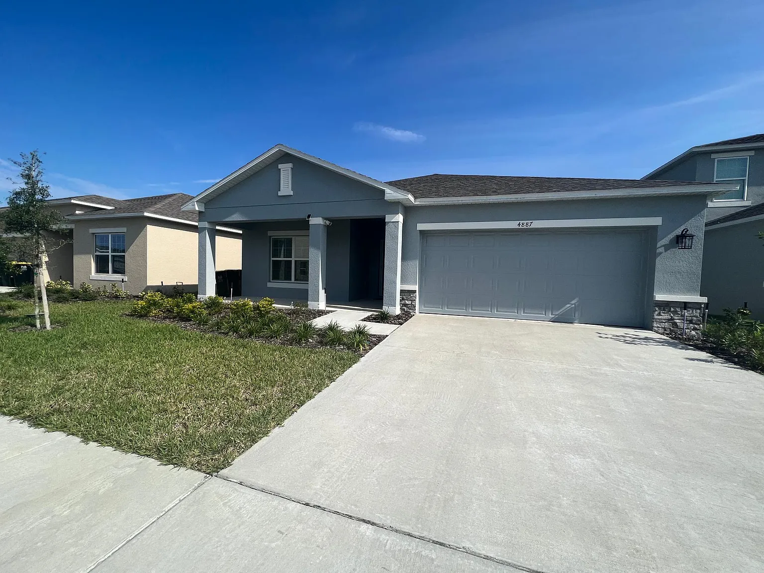 4 bed, 2106 sqft, $2,400 — Photo 3
