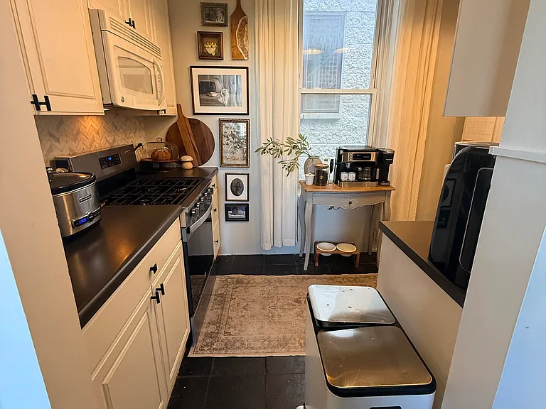 1808 W Armitage Ave #3 — Photo 8
