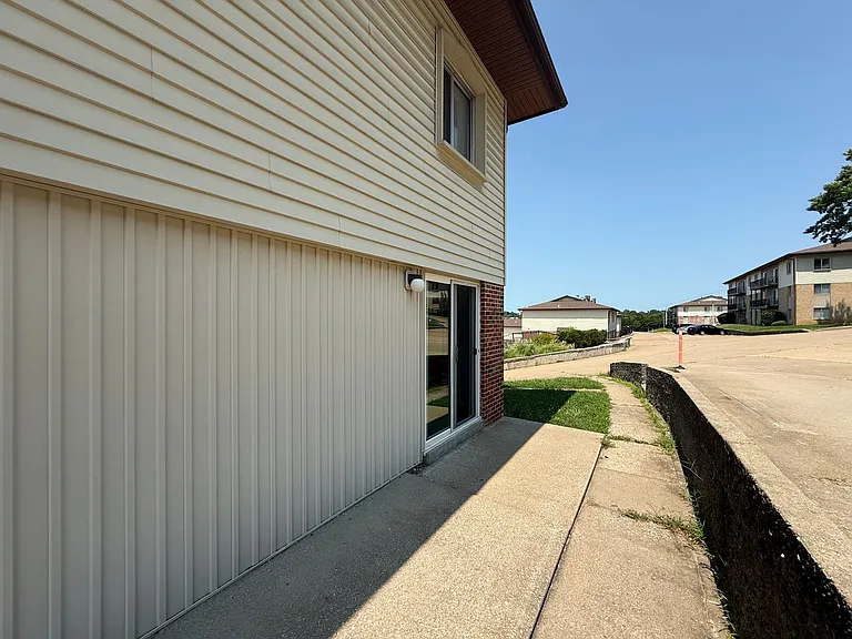 903 Southwest Blvd N — Photo 17
