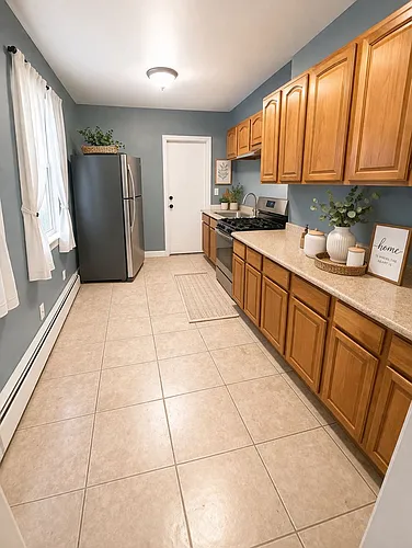 142 Johnson Ave Photo 1