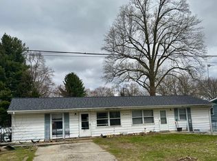 417 E Parsons Ave, Watervliet, MI