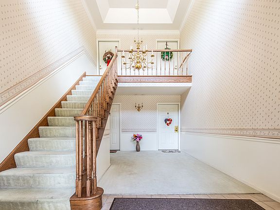 4th image of 1857 W Ashbury Ln #3-6