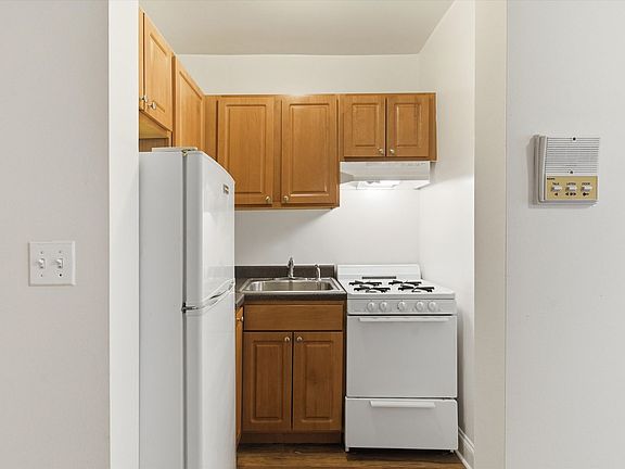 4th image of 1746 N Humboldt Blvd #208