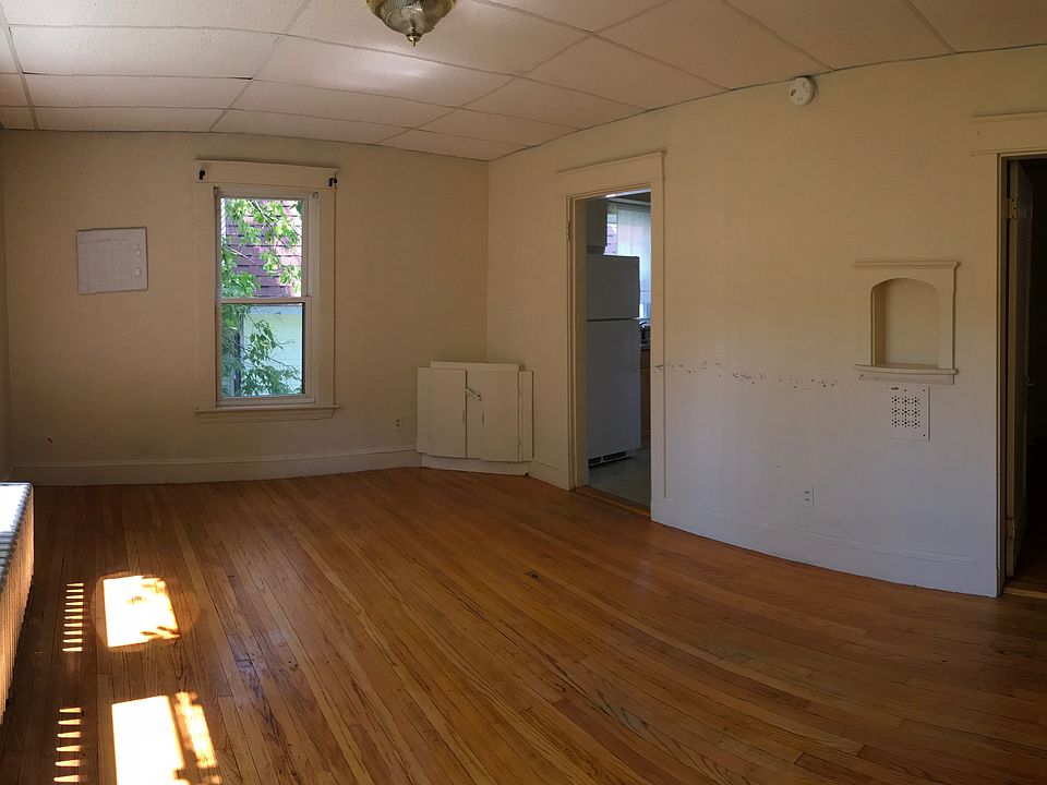 Building Photo 3