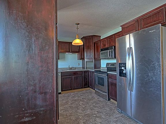 3rd image of 640 5th St