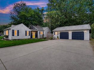 2696 Edgewood St, Portage, IN 46368