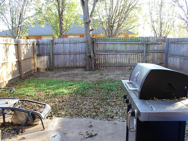 1336 Eastgate Dr — Photo 10