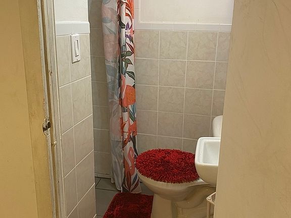3rd image of 380 McGuinness Blvd #1