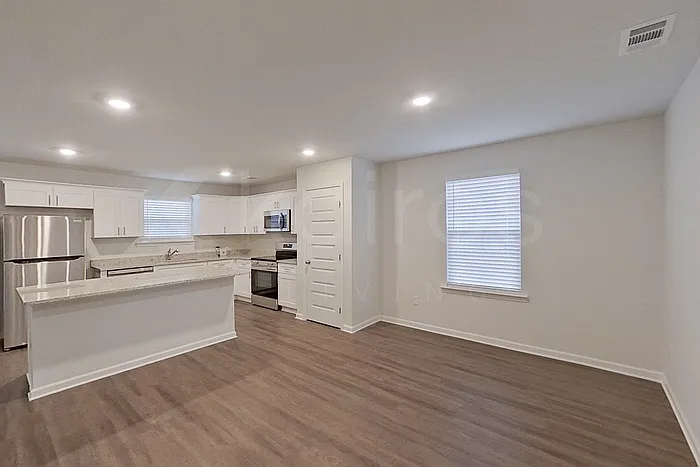 114 Western Red Cedar Dr — Photo 8