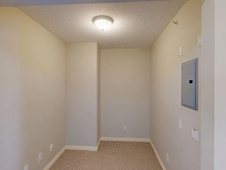 407 Richard Rd SW — Photo 16