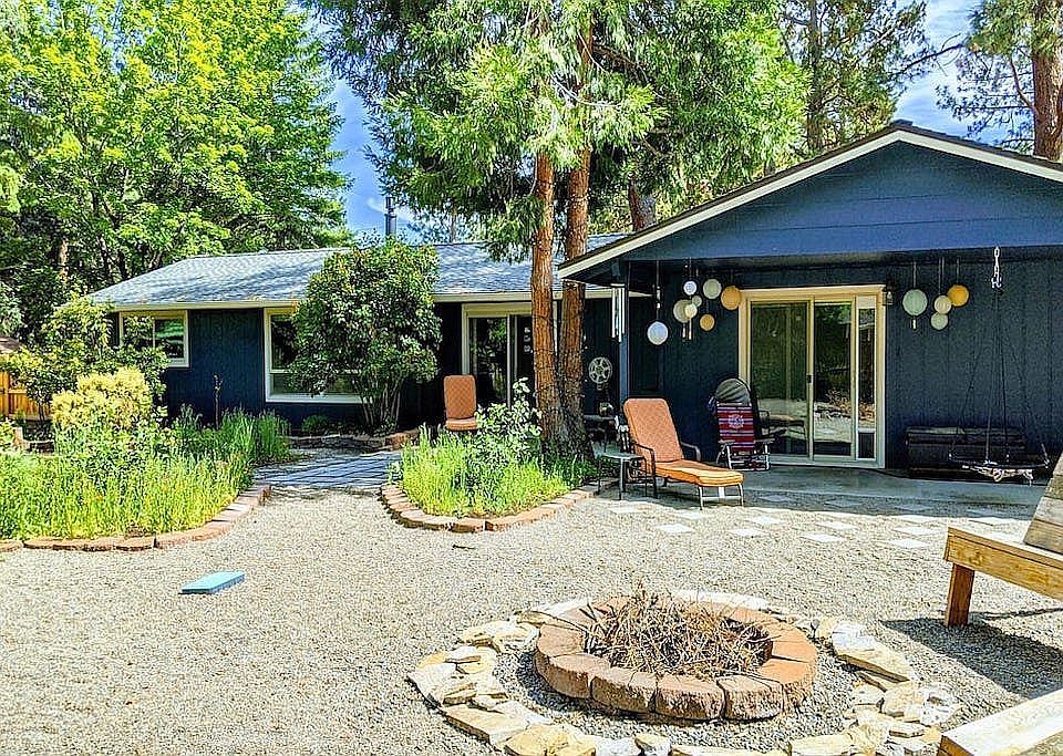 backyard firepit