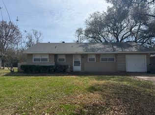 4107 Carter Creek Pkwy, Bryan, TX 77802