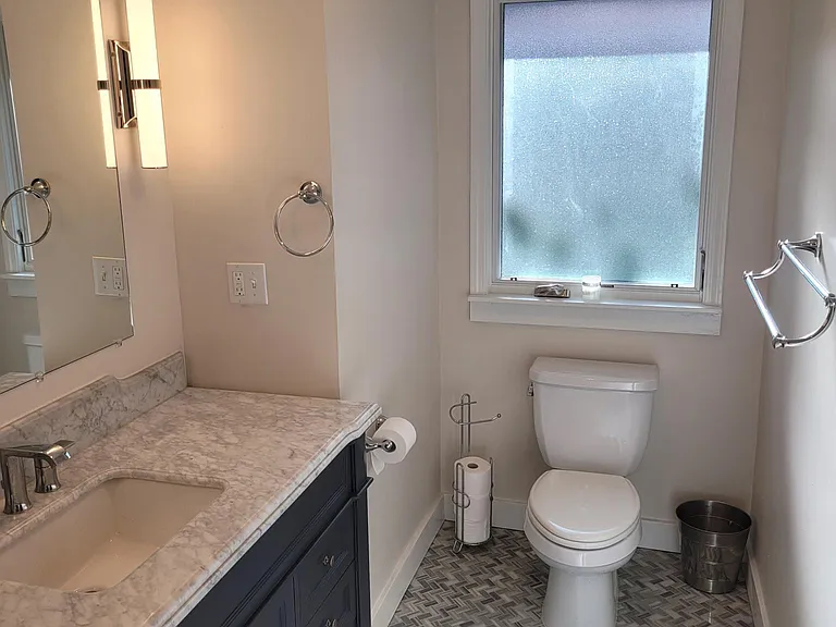 4212 NW Lavina St #LOWER — Photo 5