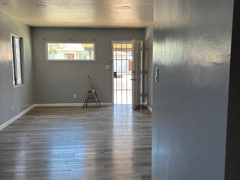 5265 Pirotte Dr — Photo 1
