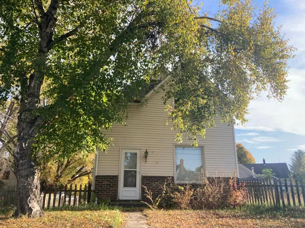 124 Center Ave, Center City, MN 55012