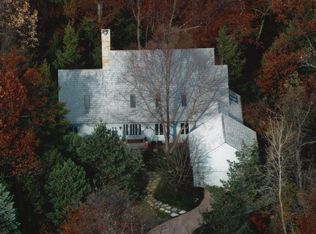 40 Inverness Ct, Lake Bluff, IL 60044