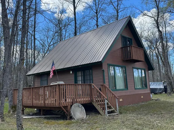 17413 E Pine Dr NW, Angle Inlet, MN 56711