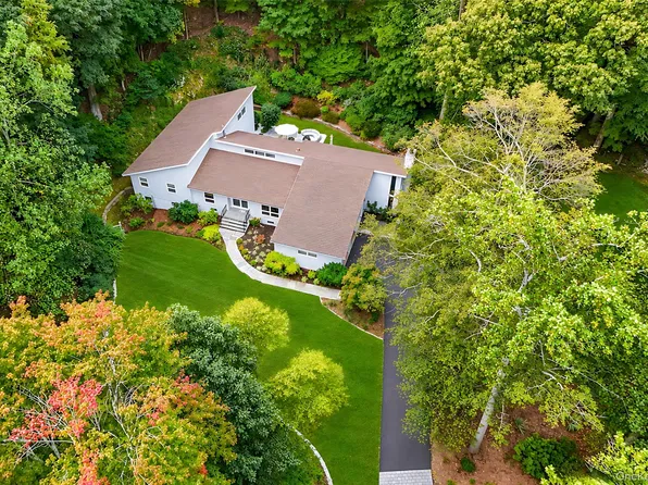 26 Cecilia Lane, Pleasantville, NY 10570