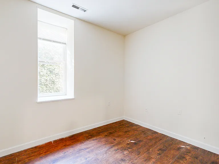 5391 Pershing Ave #107 — Photo 8