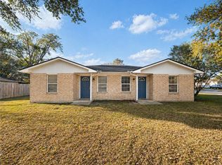1613 Sw Pkwy, College Station, TX 77840