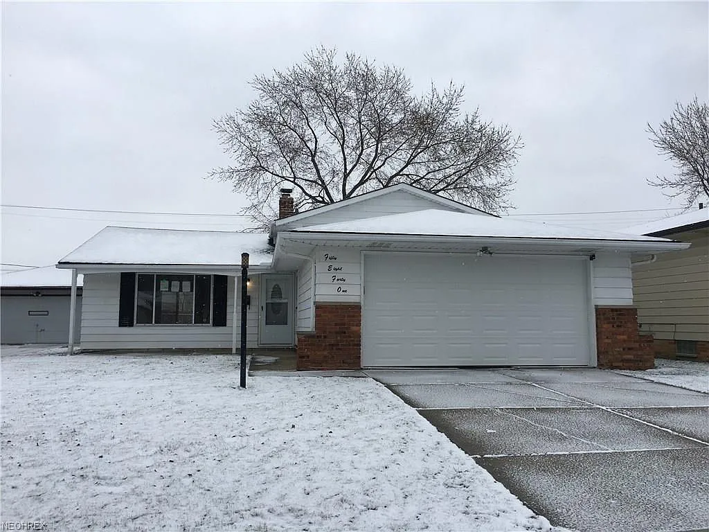 5841 E Glenn Dr photo 1