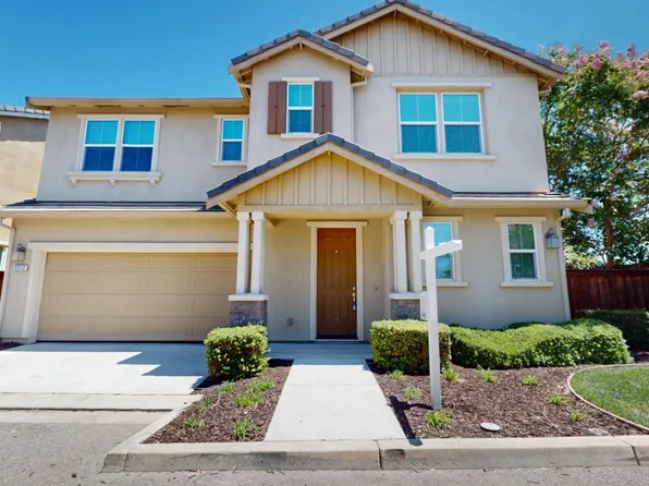 2212 Gallery Dr, Riverbank, CA 95367