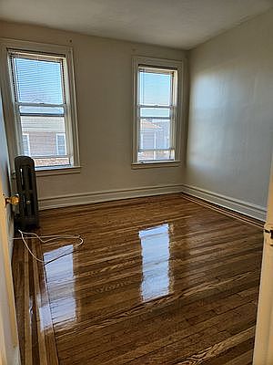 2nd image of 1312 Oakley St Floor 2