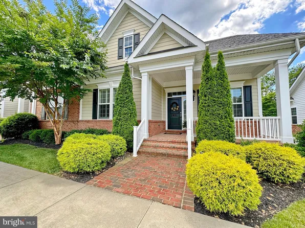 79 Winners Cir, La Plata, MD 20646