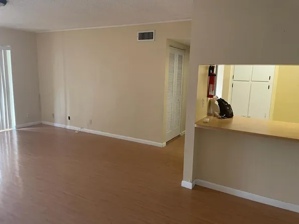 209 Foxtail Drive #E2, Greenacres, FL 33415