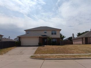 424 Heritage Dr, Crowley, TX 76036
