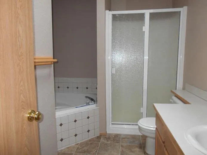 2 bed, 1383 sqft, $2,395 — Photo 4