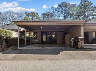 209 Cove Ct, Aberdeen, NC 28315