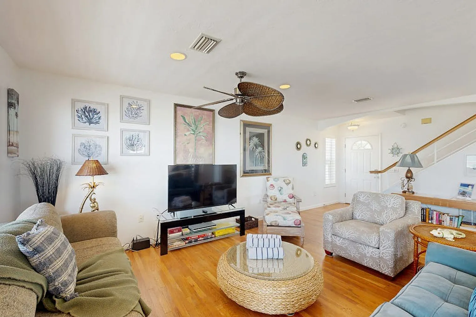 2 bed, 2.0 bath, 1550 sqft, $6,270 — Photo 2