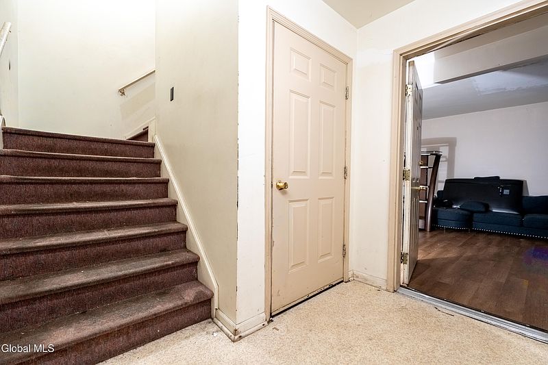 2nd image of 8 Avondale Terrace