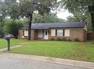 5010 Celtic Dr, Arlington, TX 76017