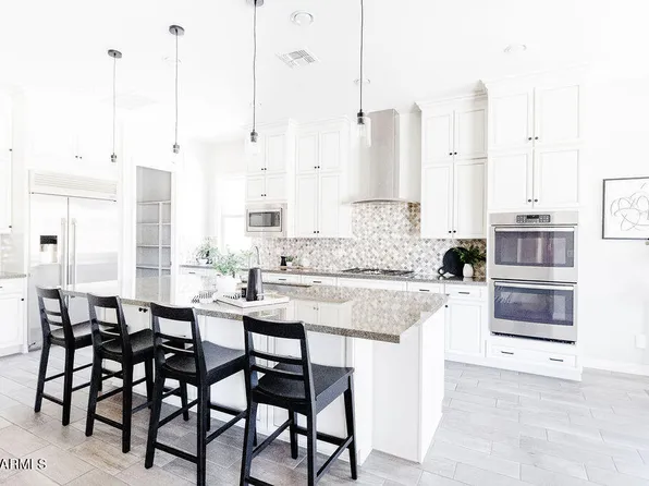 882 E HORSESHOE Place, Chandler, AZ 85249