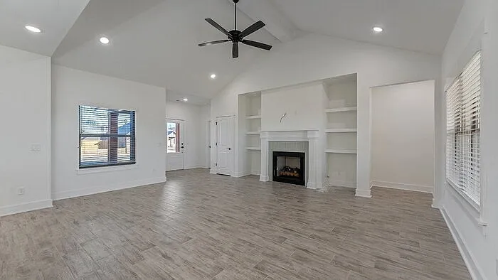 147 N Banner Ave — Photo 4