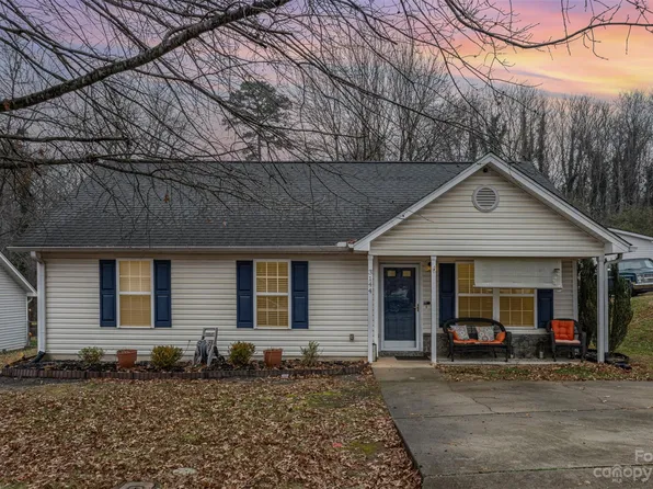 3144 Strong Box Ln, Gastonia, NC 28052