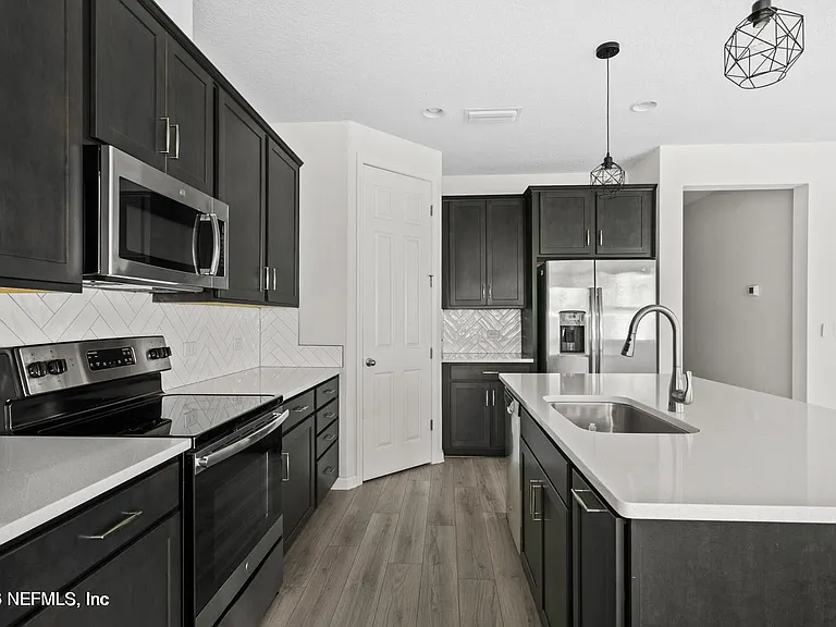 3067 Alpin Dr — Photo 10