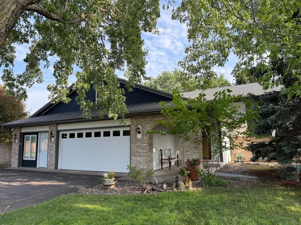 998 99th Ln NE, Blaine, MN 55434